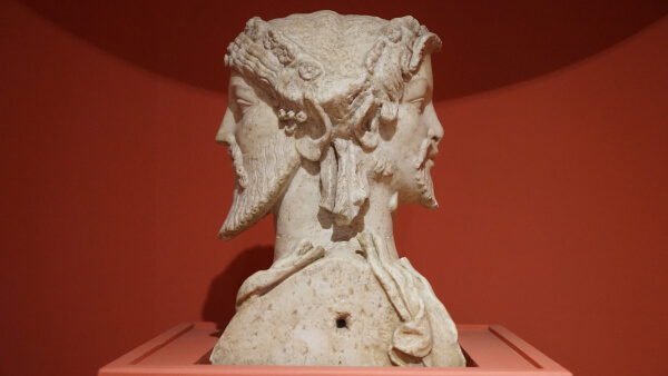 CRYPTE DU VIVIER ROMAIN ET MUSÉE ARCHÉOLOGIQUE